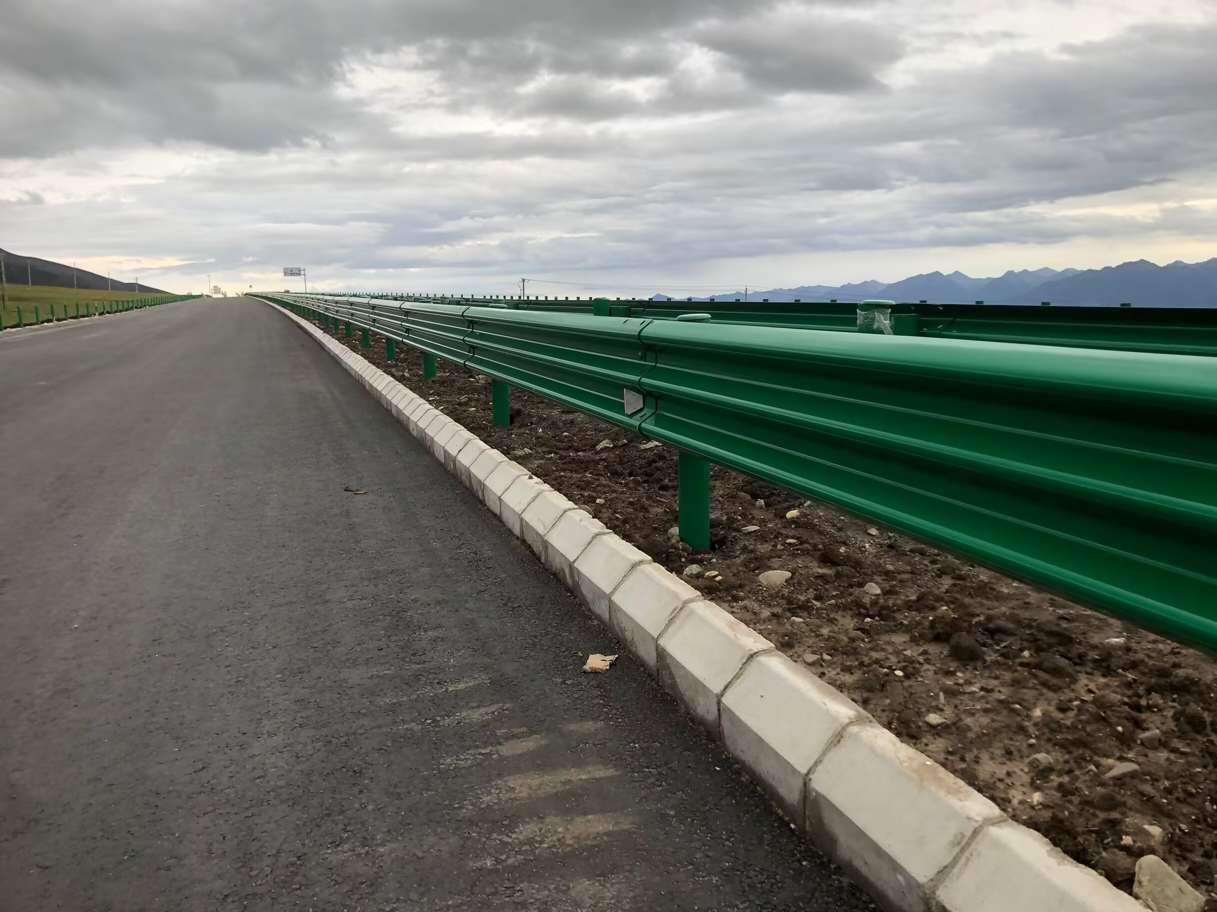 岗巴县乡村公路波形护栏高速公路波形护栏 - 推荐